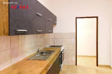 Pronájem bytu 2+1 73 m² Dukelských bojovníků, Tábor