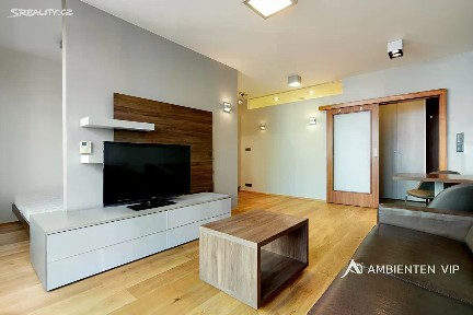 Pronájem bytu 1+kk 37 m² Kopečná, Brno - Staré Brno