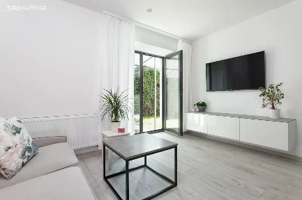 Prodej bytu 2+kk 41 m² Poštovní, Kravaře