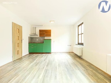 Pronájem bytu 1+kk 35 m² Komenského, Husinec