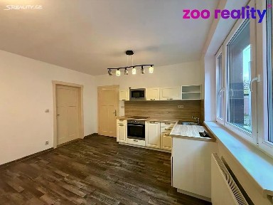 Pronájem bytu 2+1 61 m² Beethovenova, Chomutov