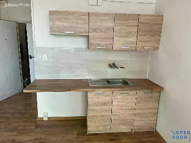 Pronájem bytu 1+kk 24 m² M. G. Dobnera, Most