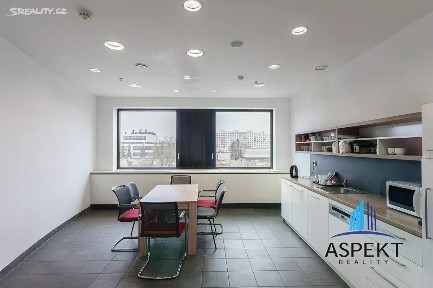 Pronájem kanceláře 456 m² Líbalova, Praha - Chodov