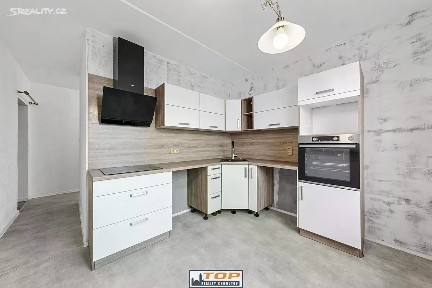 Prodej bytu 3+1 71 m² U Sauny, Jirkov