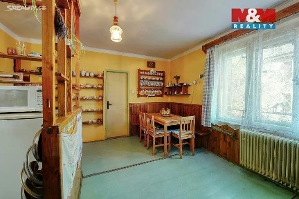 Prodej rodinného domu 198 m², pozemek 2298 m² Račice