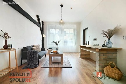 Beroun, Beroun-Zavadilka, Husova