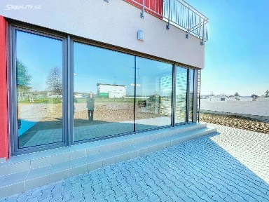 Prodej bytu 3+kk 76 m² Unhošť