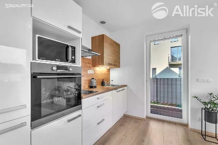 Opatovice nad Labem, Pardubice, Žákova