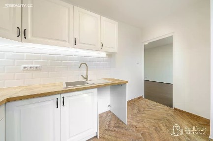 Prodej bytu 3+1 66 m² Slavíčkova, Sokolov