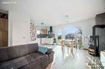 Prodej rodinného domu 108 m², pozemek 382 m² Pardubice - Doubravice