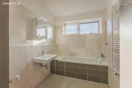 Hradec Králové, Nový Hradec Králové, Antonína Petrofa, 18