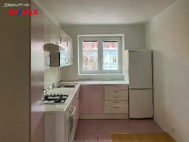 Pronájem bytu 2+1 62 m² Školní, Chomutov
