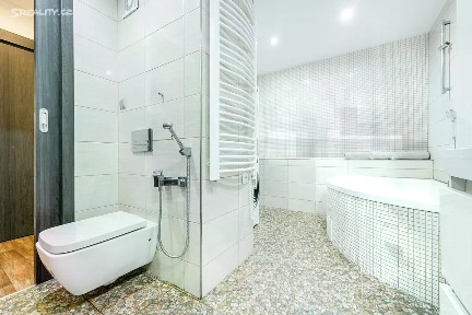 Prodej bytu 3+1 77 m² Maková, Ústí nad Labem - Severní Terasa