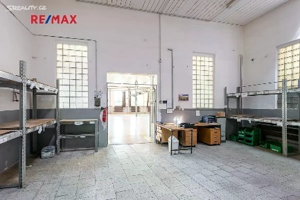 Prodej výrobní haly, prostoru 1115 m²