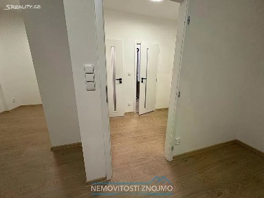 Pronájem bytu 1+kk 35 m² Na Rejdišti, Znojmo