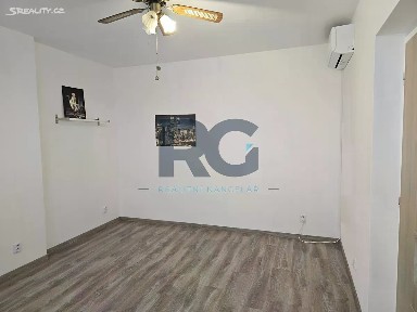 Pronájem bytu 1+1 33 m² nábřeží 1. máje, Písek - Budějovické Předměstí