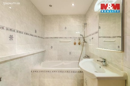 Pronájem bytu 2+1 61 m² Papírenská, Trutnov - Střední Předměstí