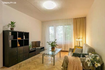 Pronájem bytu 3+1 63 m² Sadová, Modřice
