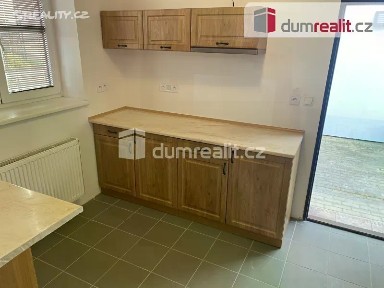 Pronájem bytu 1+1 28 m² Školní, Břeclav