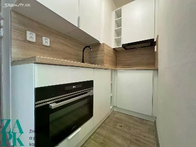 Pronájem bytu 2+kk 32 m² třída Bří Čapků, Hodonín