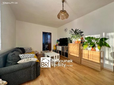 Pronájem bytu 3+1 60 m² Budovatelů, Tábor