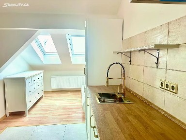 Pronájem bytu 1+kk 80 m² Plotní, Brno - Komárov