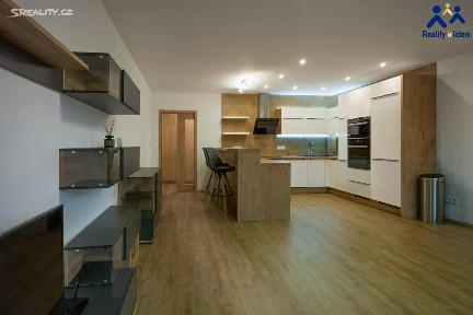 Prodej bytu 2+kk 62 m² Velešovice