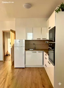 Prodej bytu 1+kk 33 m² Emy Destinové, Jinočany