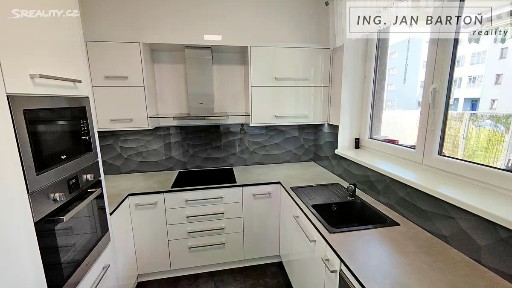 Pronájem bytu 3+kk 69 m² Poláčkova, Jihlava