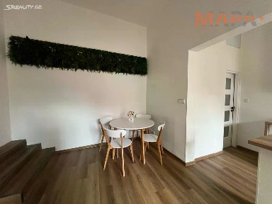 Pronájem bytu 2+kk 55 m² Revoluční, Chomutov