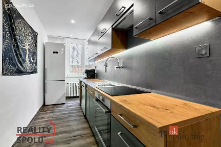 Prodej bytu 3+1 68 m² náměstí 9. května, Chodov