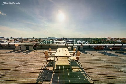Pronájem kanceláře 1080 m² Ke Štvanici, Praha - Karlín