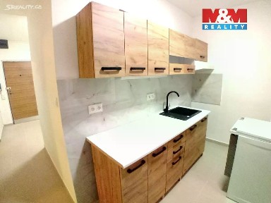 Pronájem bytu 2+1 53 m² Elišky Krásnohorské, Dvůr Králové nad Labem