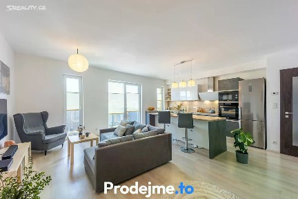 Prodej bytu 3+kk 86 m² Na Cihelně, Klíčany