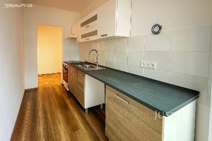Pronájem bytu 2+1 63 m² Na Vyhlídce, Děčín