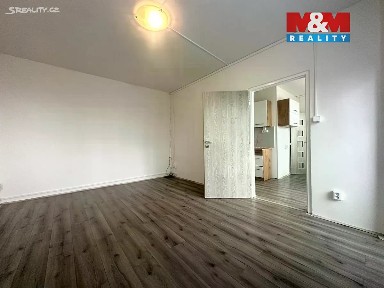 Pronájem bytu 3+1 63 m² Budovatelská, Klášterec nad Ohří