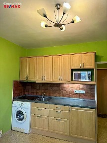 Pronájem bytu 1+kk 20 m² Kpt. Nálepky, Karlovy Vary - Bohatice