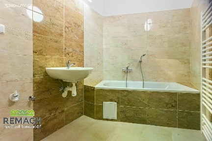 Pronájem bytu 2+1 63 m² Náchod