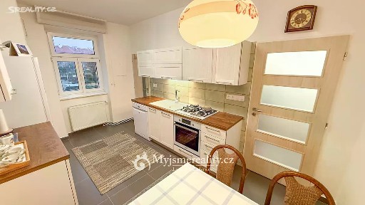 Prodej bytu 2+1 64 m² Na Vinici, Znojmo