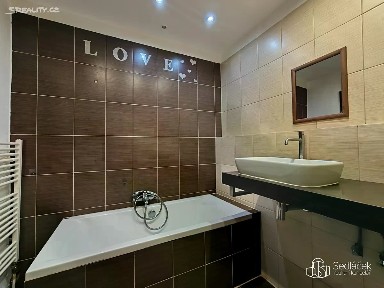 Pronájem bytu 2+1 50 m² Heyrovského, Sokolov