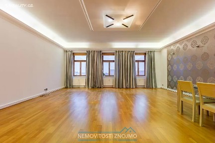 Pronájem bytu atypický 260 m² Horní náměstí, Znojmo