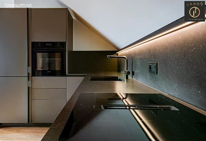 Prodej bytu 3+kk 94 m² Strážné