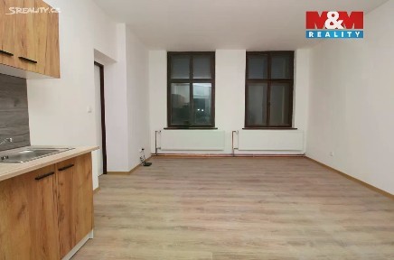 Pronájem bytu 1+1 41 m² Palackého, Úpice