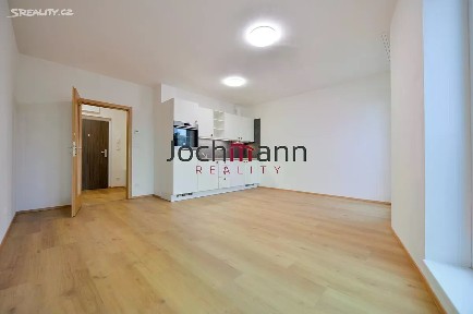 České Budějovice, České Budějovice 5, Dobrovodská, 75