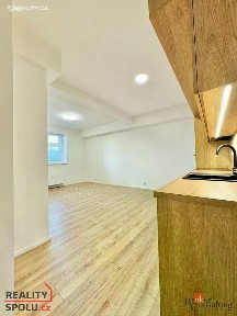 Pronájem bytu 1+kk 31 m² Rolnická, Opava - Kateřinky