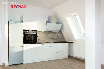 Prodej bytu 3+kk 86 m² náměstí Prokopa Velikého, Ústí nad Labem - Předlice