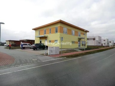 Bašť, Praha-východ, Hlavní