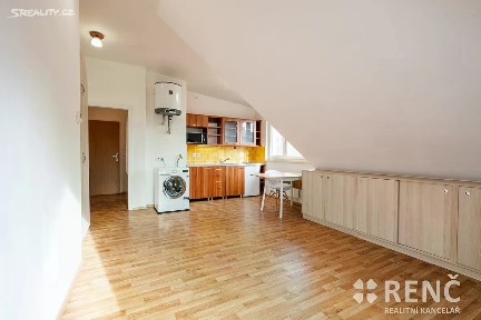 Pronájem bytu 1+kk 36 m² Kamenomlýnská, Brno - Pisárky