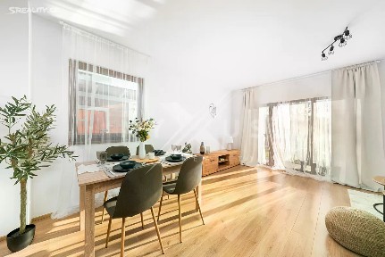 Prodej bytu 3+kk 80 m² Větrná, Králův Dvůr - Levín