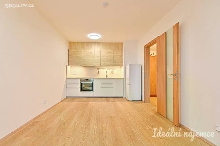 Pronájem bytu 2+kk 44 m² třída Generála Píky, Brno
